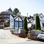 Loroesch 3*