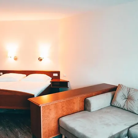 Hotel Lorösch 3*