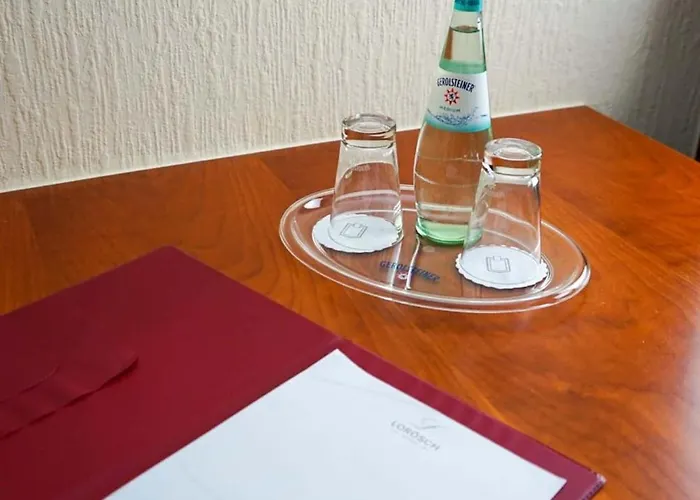 Lorosch Otel